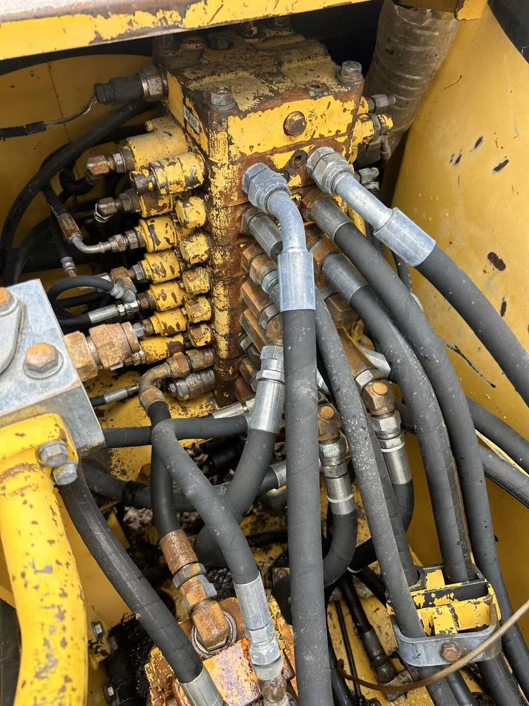 Buy Komatsu PC130-7 Used Excavator / 6