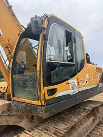 Buy Hyundai R215-9 Used Excavator / 4 Buy Hyundai R215-9 Used Excavator / 4