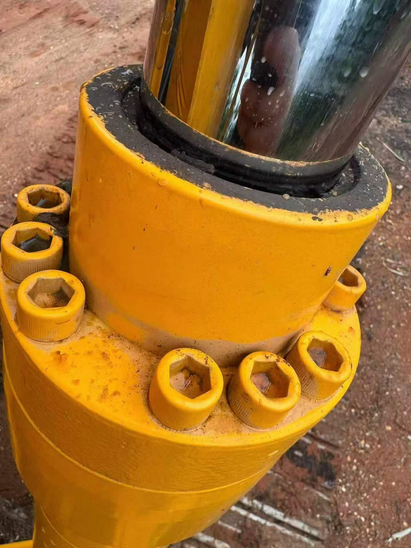Buy Hyundai R215-7 Used Excavator / 6