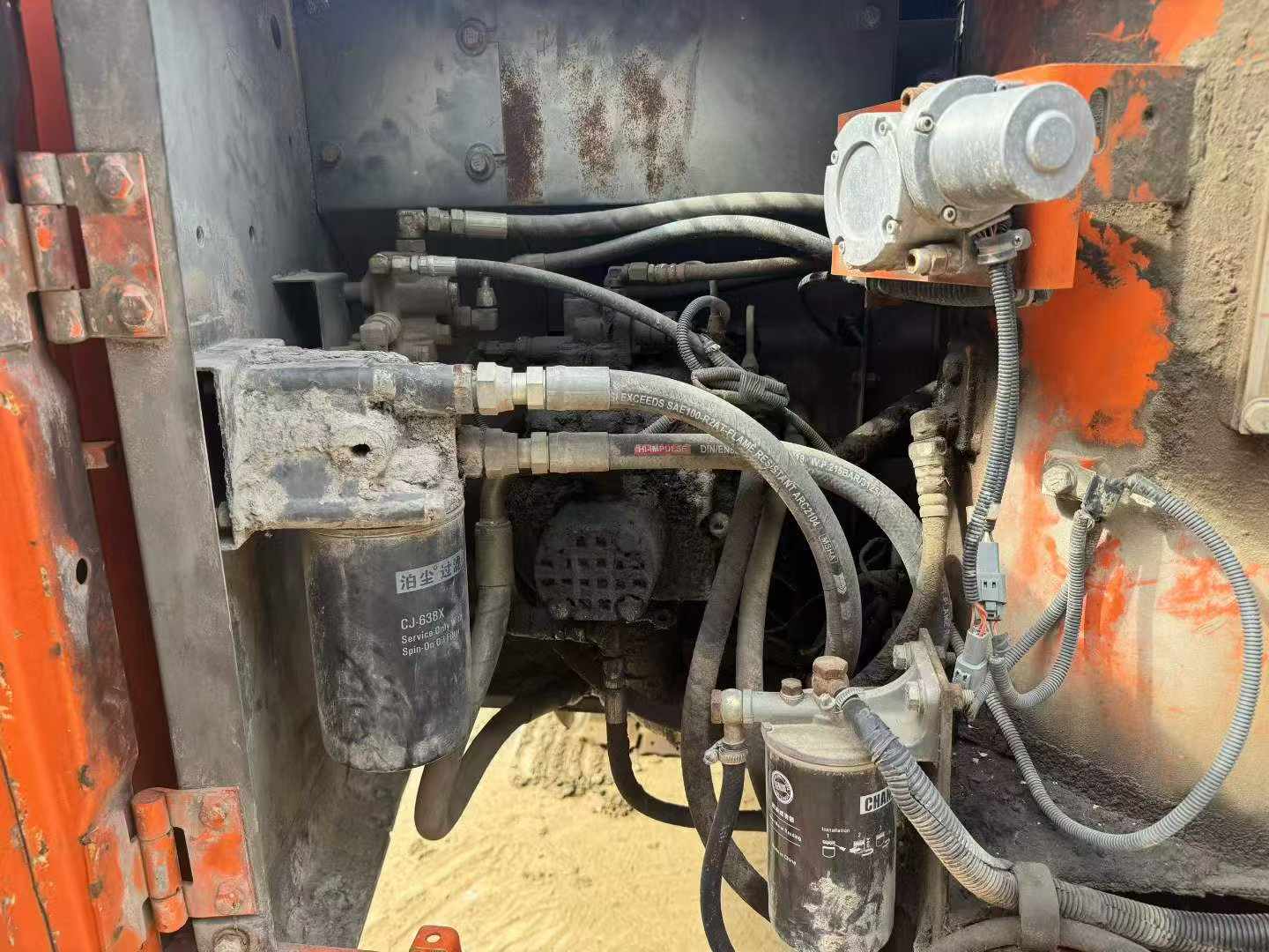 Buy Hitachi EX120-6 Used Excavator / 9 Buy Hitachi EX120-6 Used Excavator / 9