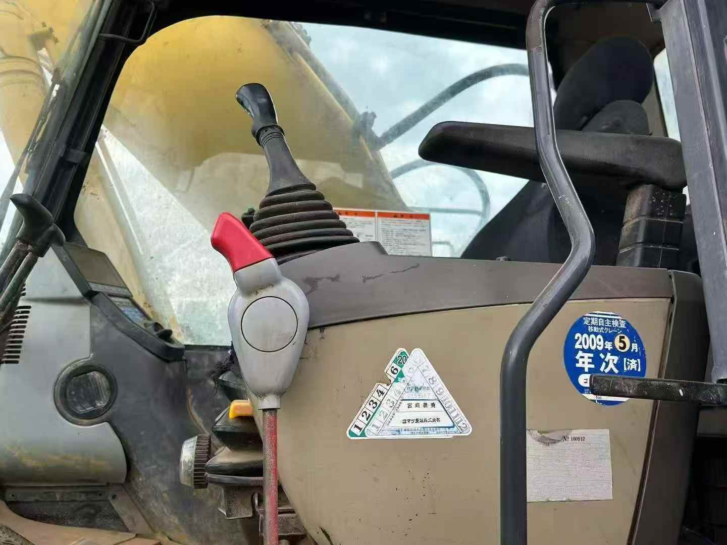 Buy Komatsu PC200-8 Used Excavator / 6