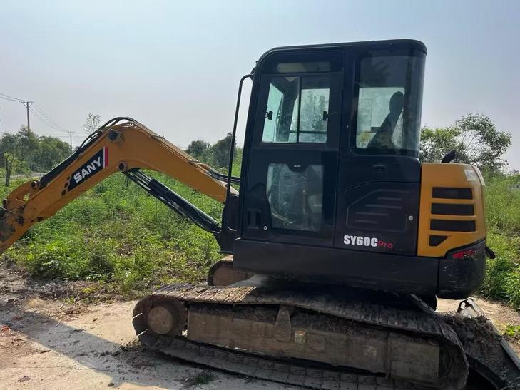 Buy Sany SY60 Used Excavator / 1
