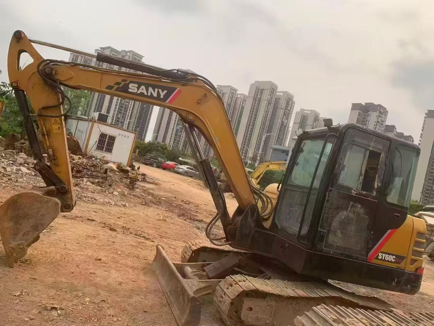 Купить Подержанный Экскаватор Komatsu PC220-1 / 3