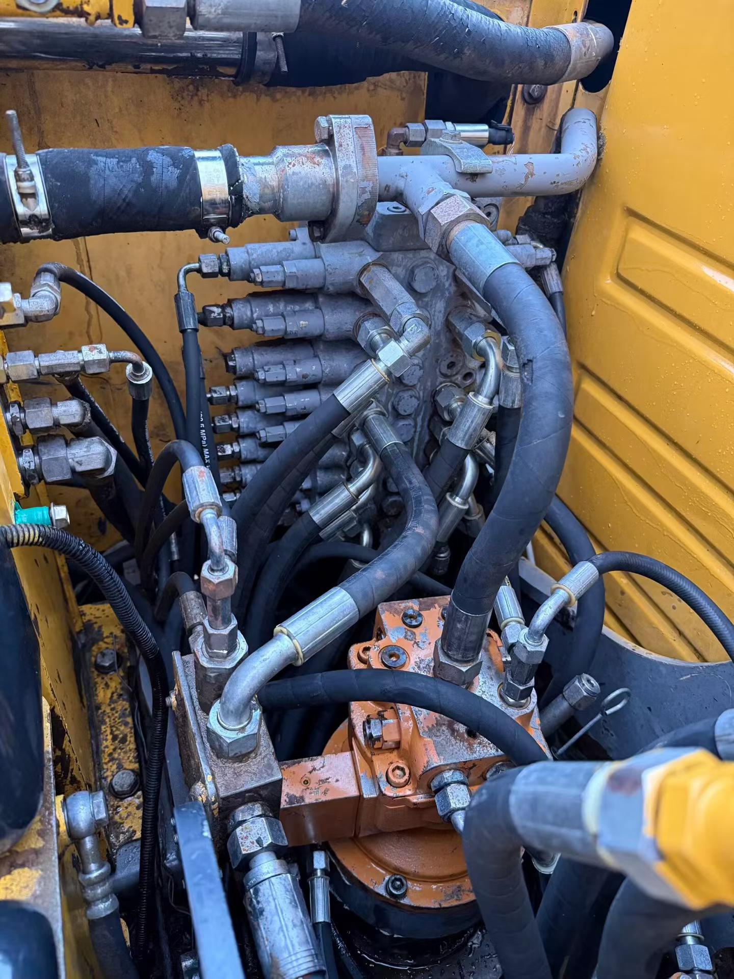 Buy XCMG XE85C Used Excavator / 6