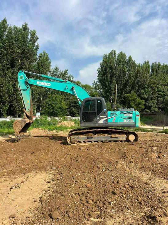 Buy Kobelco SK210 Used Excavator / 1