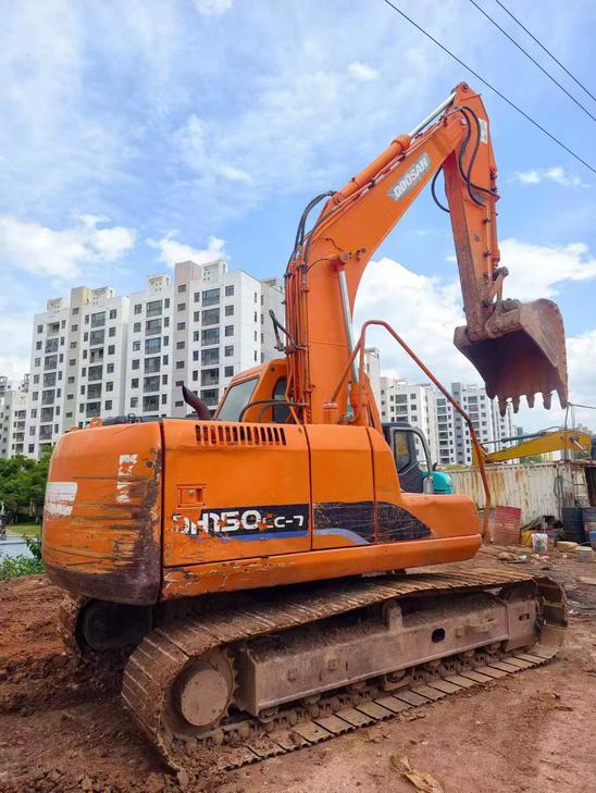 Buy Doosan DH150 Used Excavator / 1
