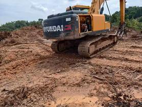 Buy Hyundai R215VS Used Excavator / 4 Buy Hyundai R215VS Used Excavator / 4