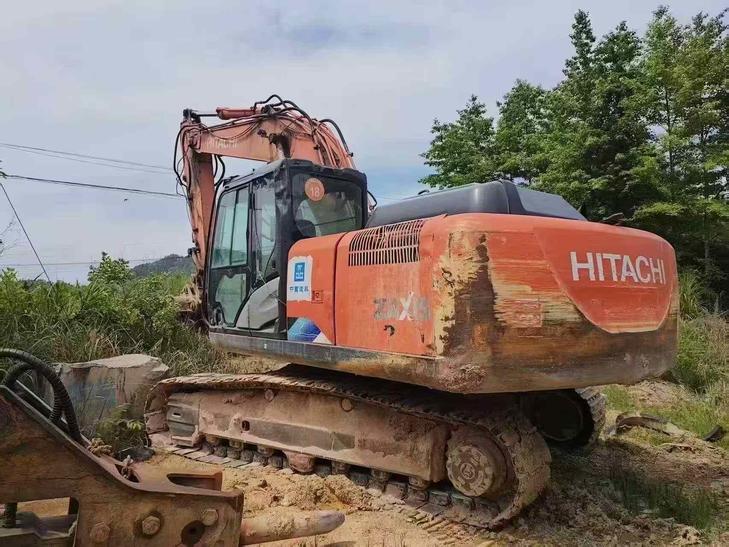 Buy Hitachi EX200 Used Excavator / 1
