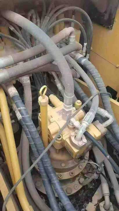 Buy Caterpillar 323 Used Excavator / 1