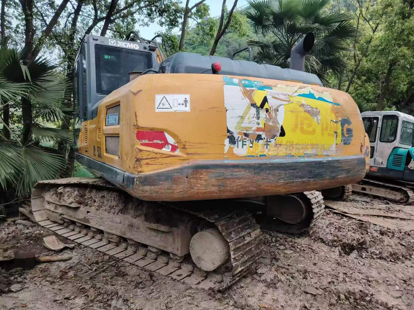 Buy XCMG XE205DA Used Excavator / 3