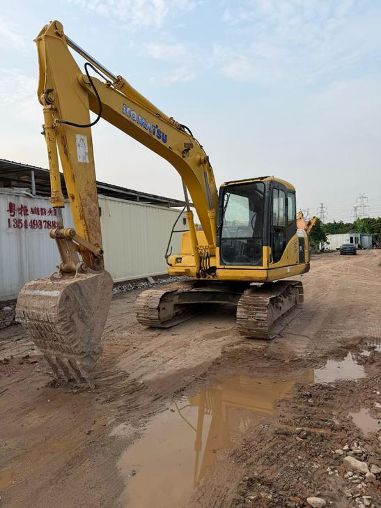 Buy Komatsu PC110-7 Used Excavator / 1