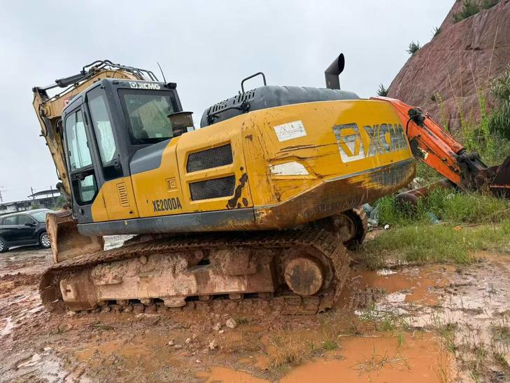 Buy XCMG XE200 Used Excavator / 1