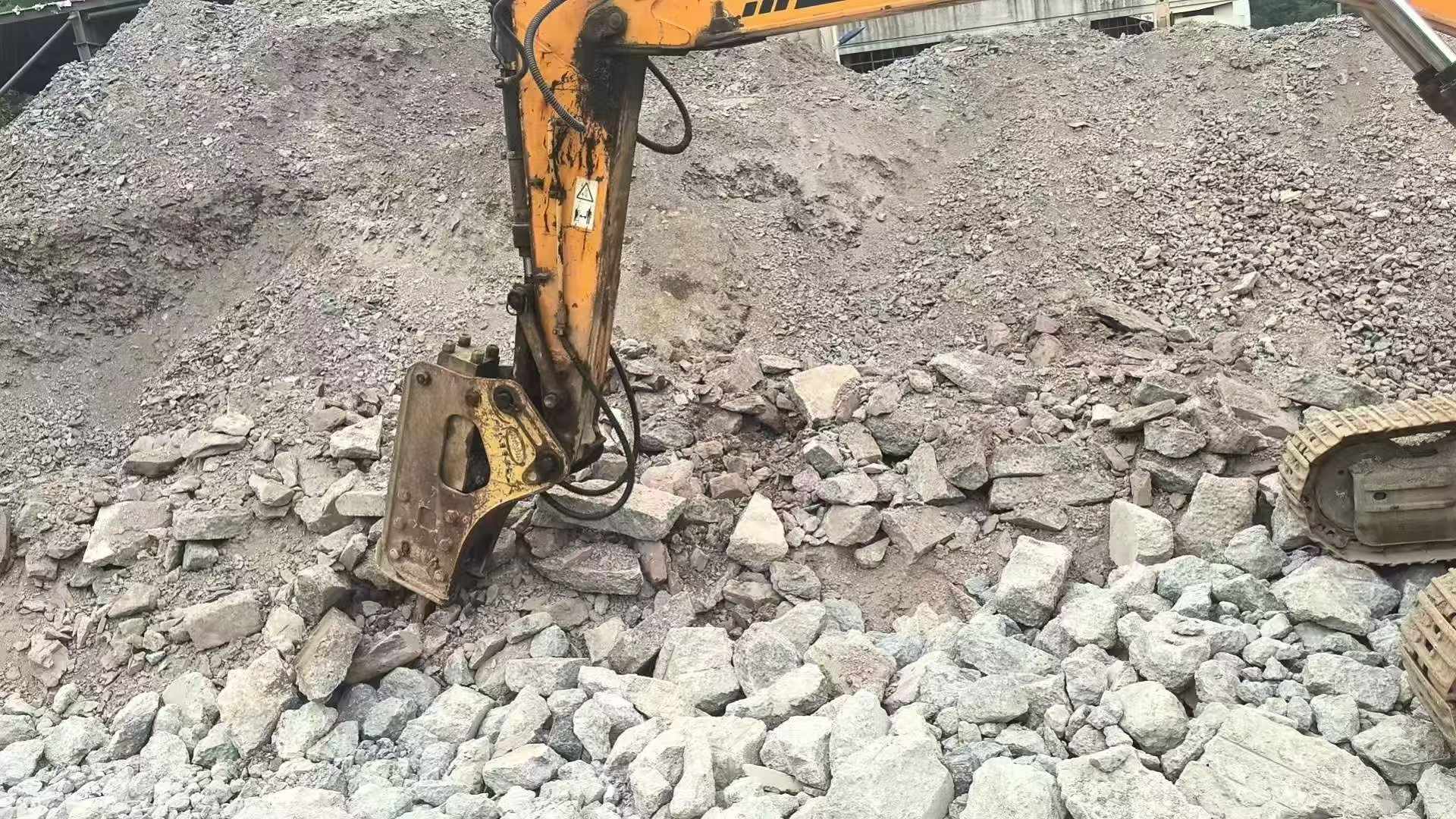 Buy Sany SY365C-8 Used Excavator / 4