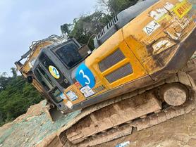 Buy XCMG XE200D Used Excavator / 2 Buy XCMG XE200D Used Excavator / 2