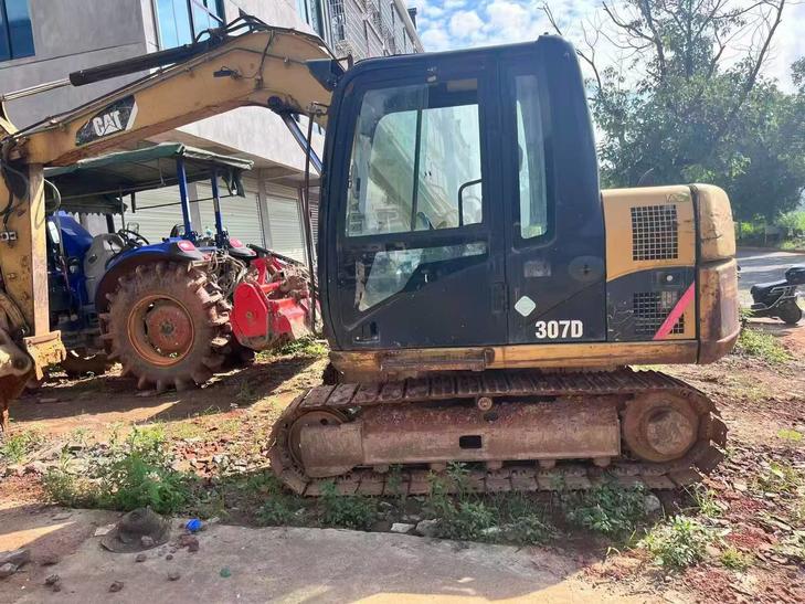 Buy Caterpillar 307B Used Excavator / 1