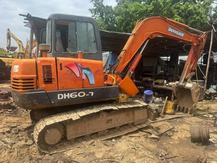 Buy Doosan DH55 Used Excavator / 1