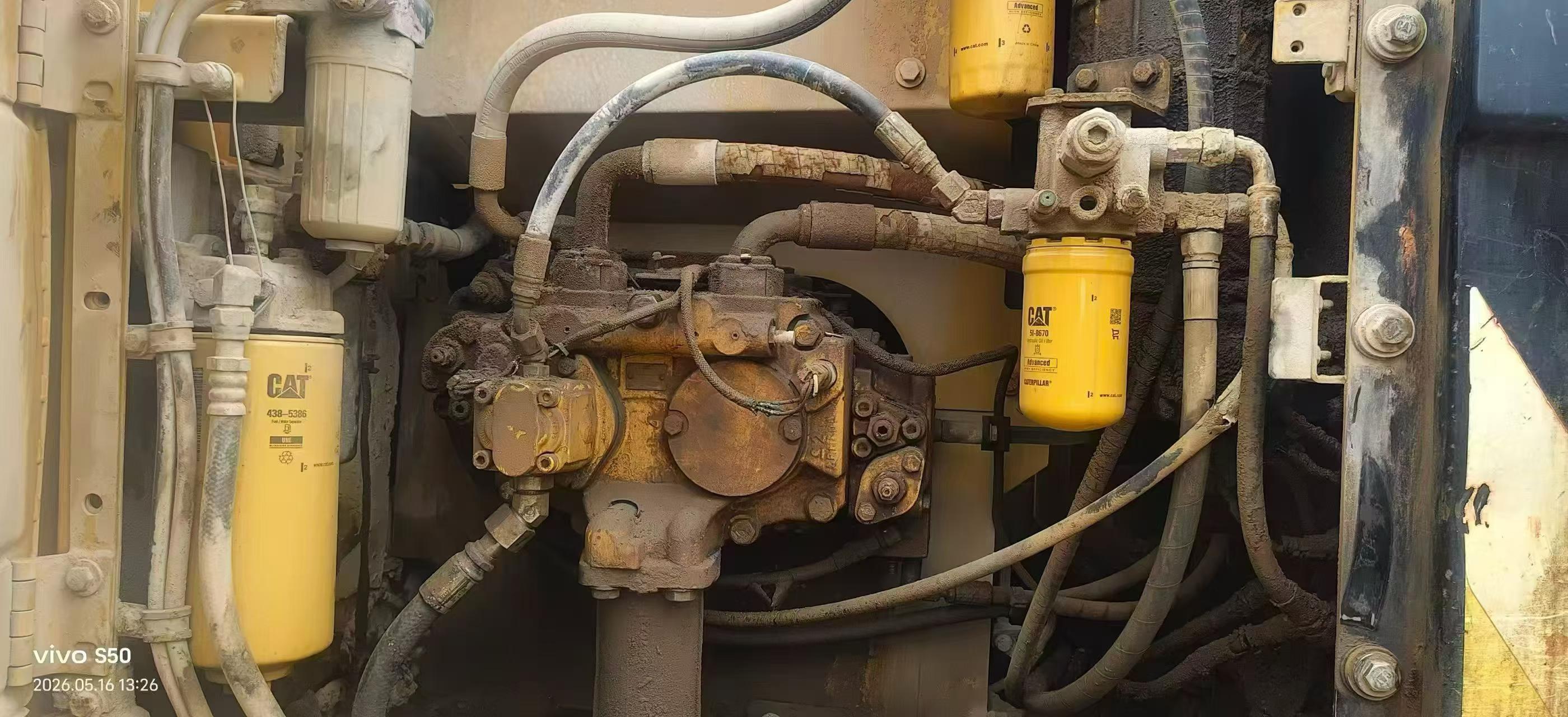Buy Caterpillar 323 Used Excavator / 6