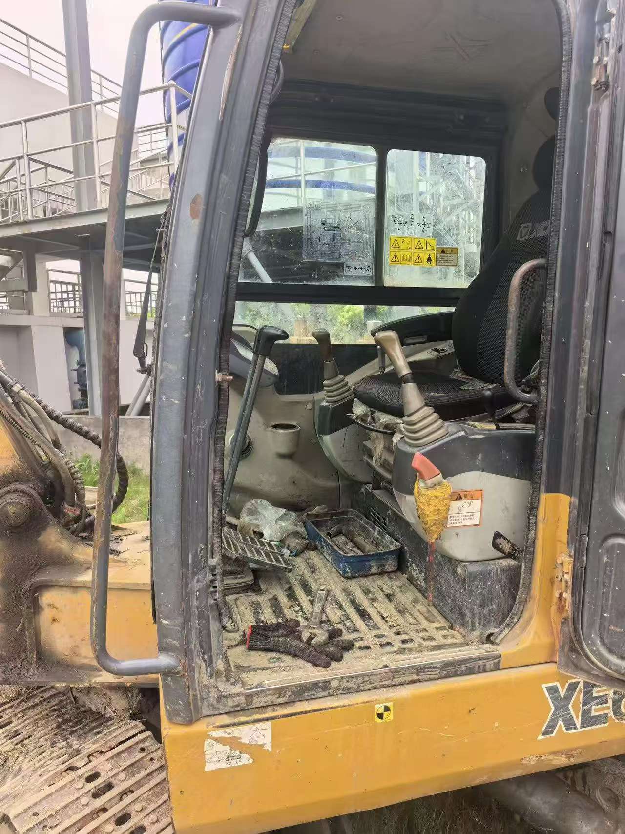 Buy XCMG XE60 Used Excavator / 9