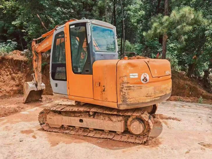 Buy Hitachi EX70 Used Excavator / 1