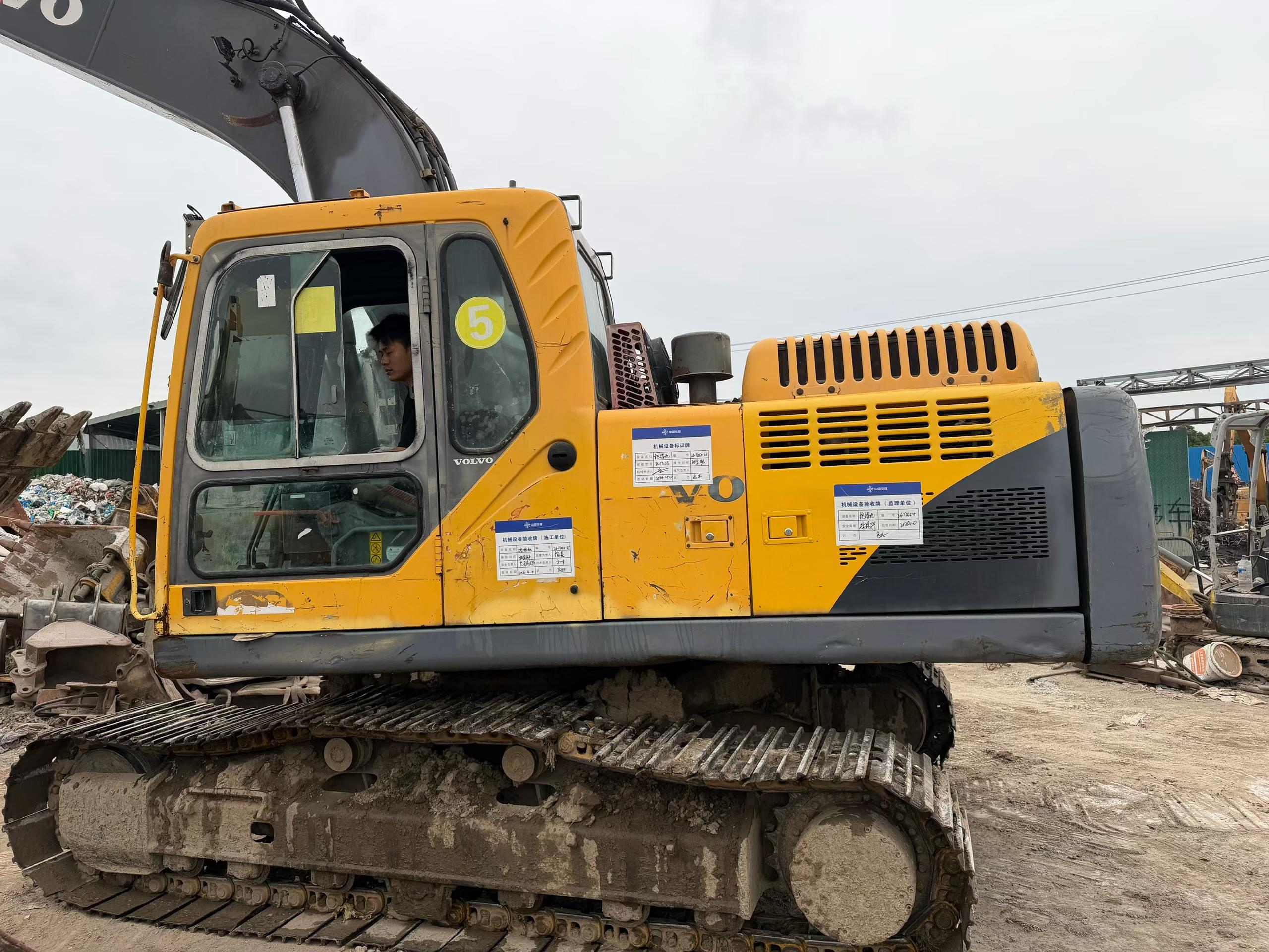 Buy Volvo EC210B Used Excavator / 2
