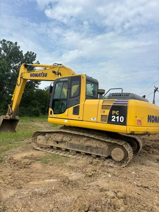 Buy Komatsu PC200-8 Used Excavator / 1