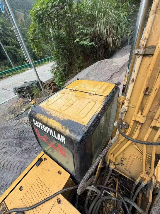 Buy Caterpillar 320D Used Excavator / 1