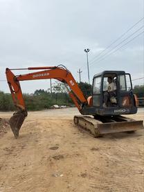 Buy Doosan DH55 Used Excavator / 2 Buy Doosan DH55 Used Excavator / 2