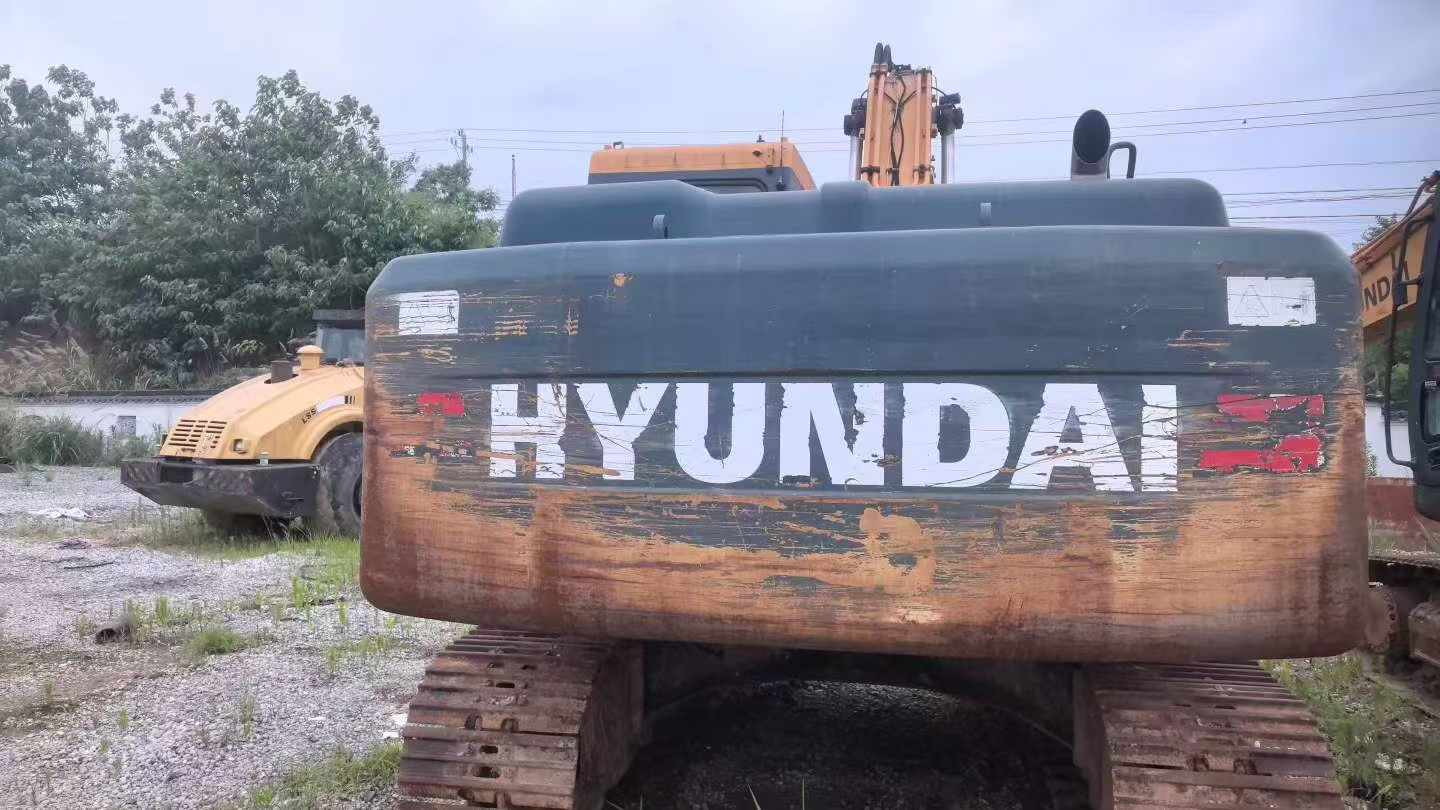 Buy Hyundai R215-7 Used Excavator / 2