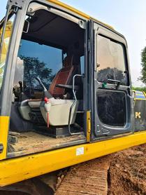 Buy Komatsu PC110-7 Used Excavator / 8 Buy Komatsu PC110-7 Used Excavator / 8