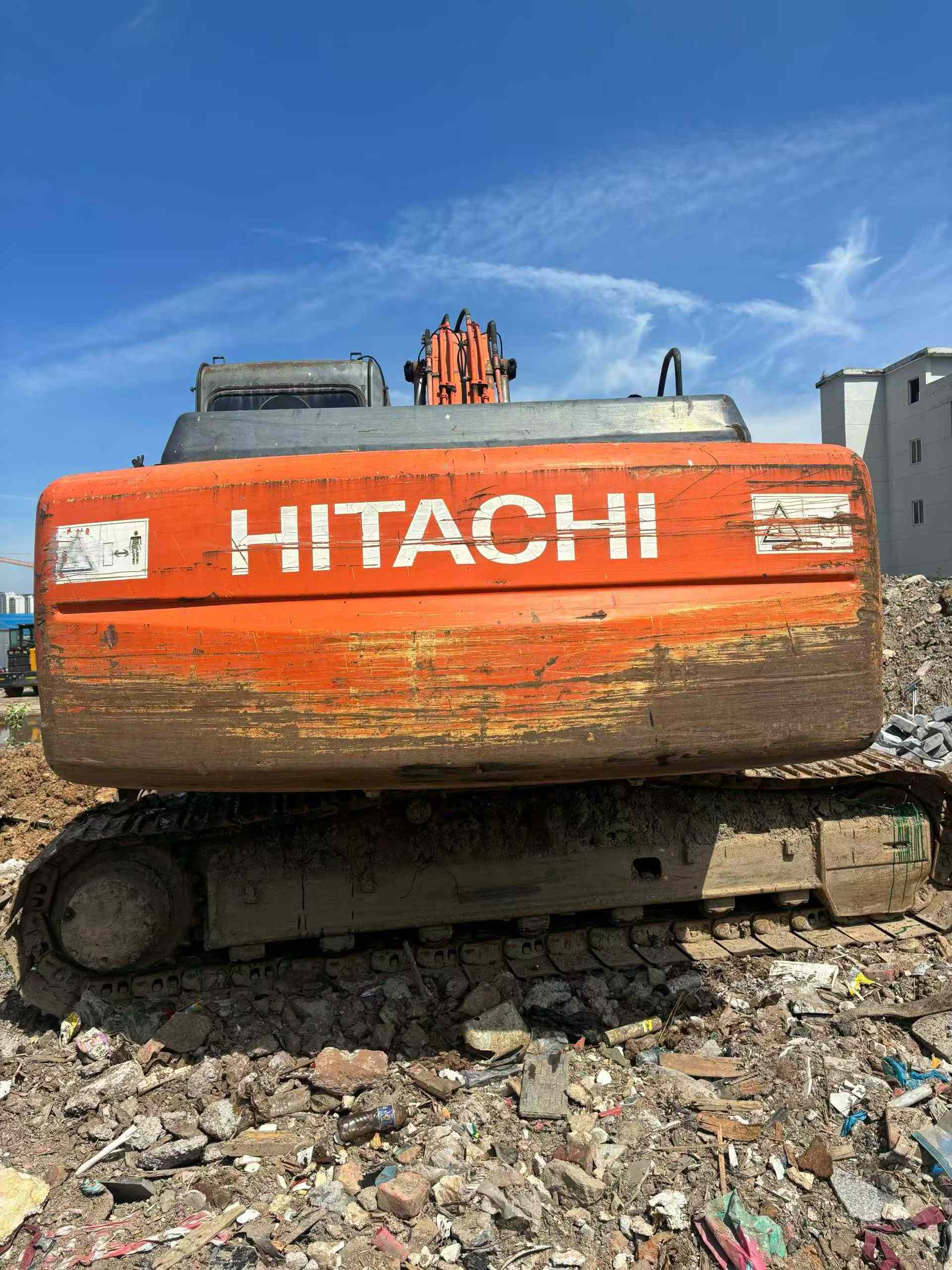Buy Hitachi ZX200-3G Used Excavator / 2