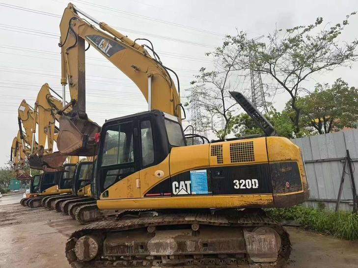 Buy Caterpillar 320D Used Excavator / 1