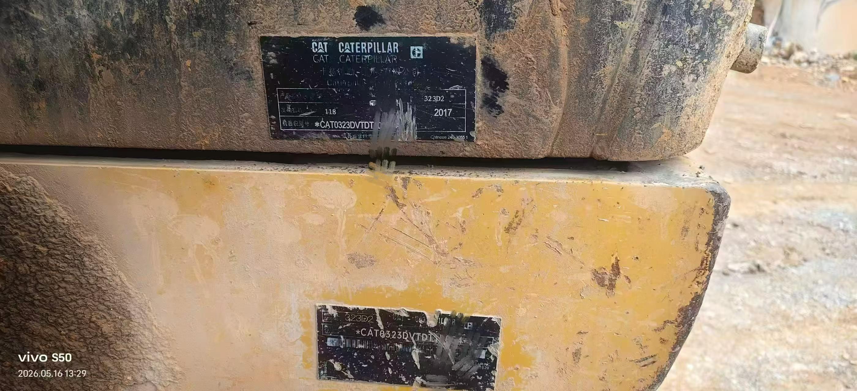 Buy Caterpillar 323 Used Excavator / 4
