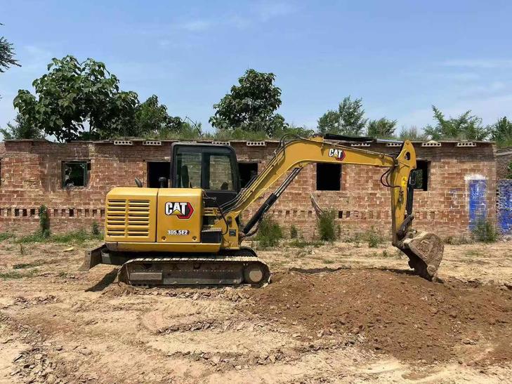 Buy Caterpillar 305.5 Used Excavator / 1