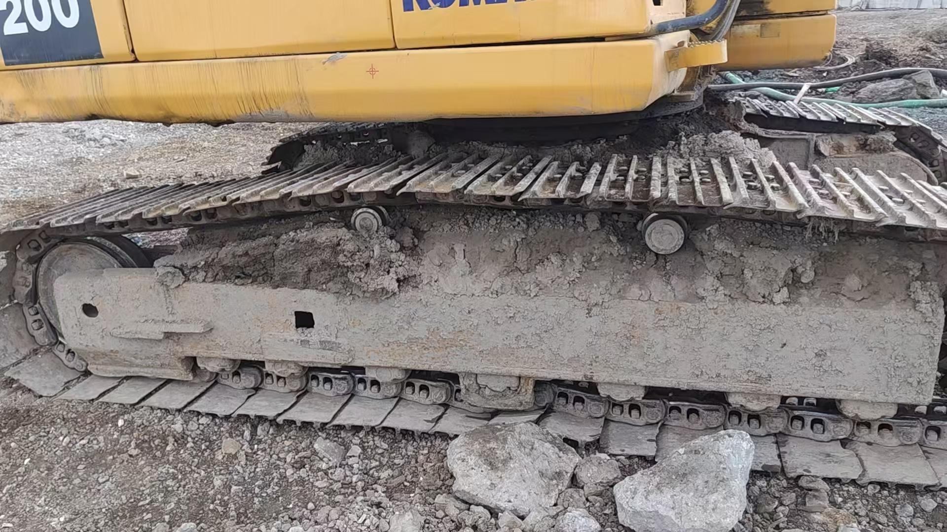 Buy Komatsu PC200 Used Excavator / 8