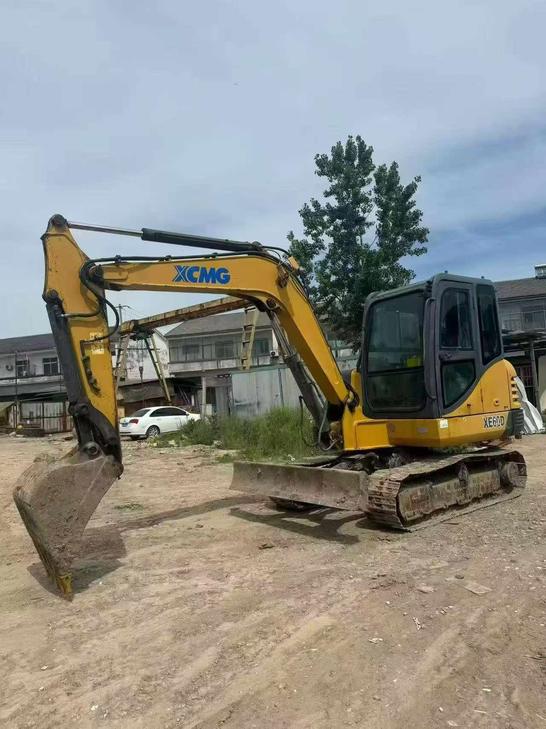 Buy XCMG XE60 Used Excavator / 1