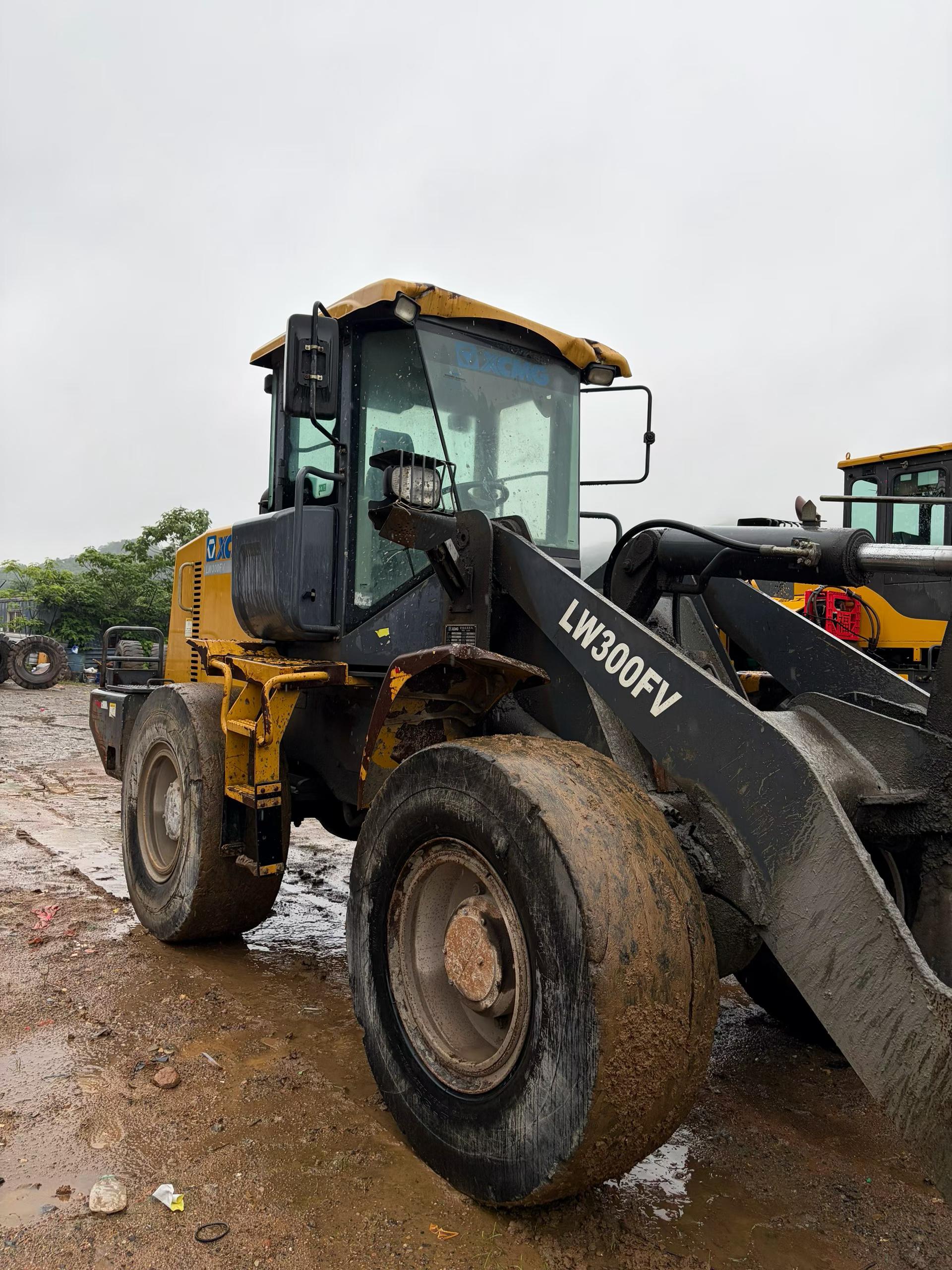 Buy XCMG XE300C Used Loader / 6