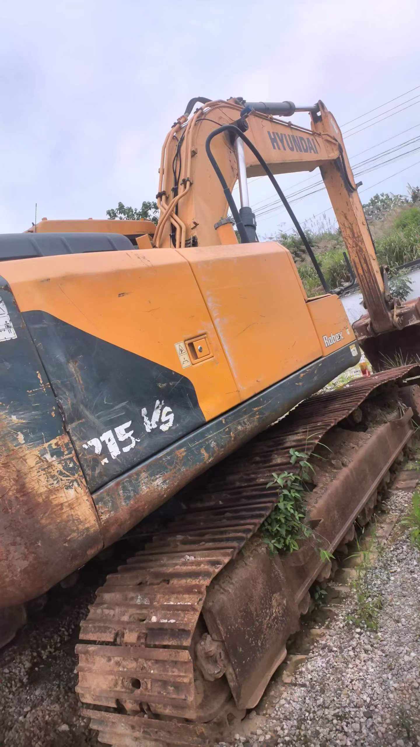 Buy Hyundai R215-7 Used Excavator / 3