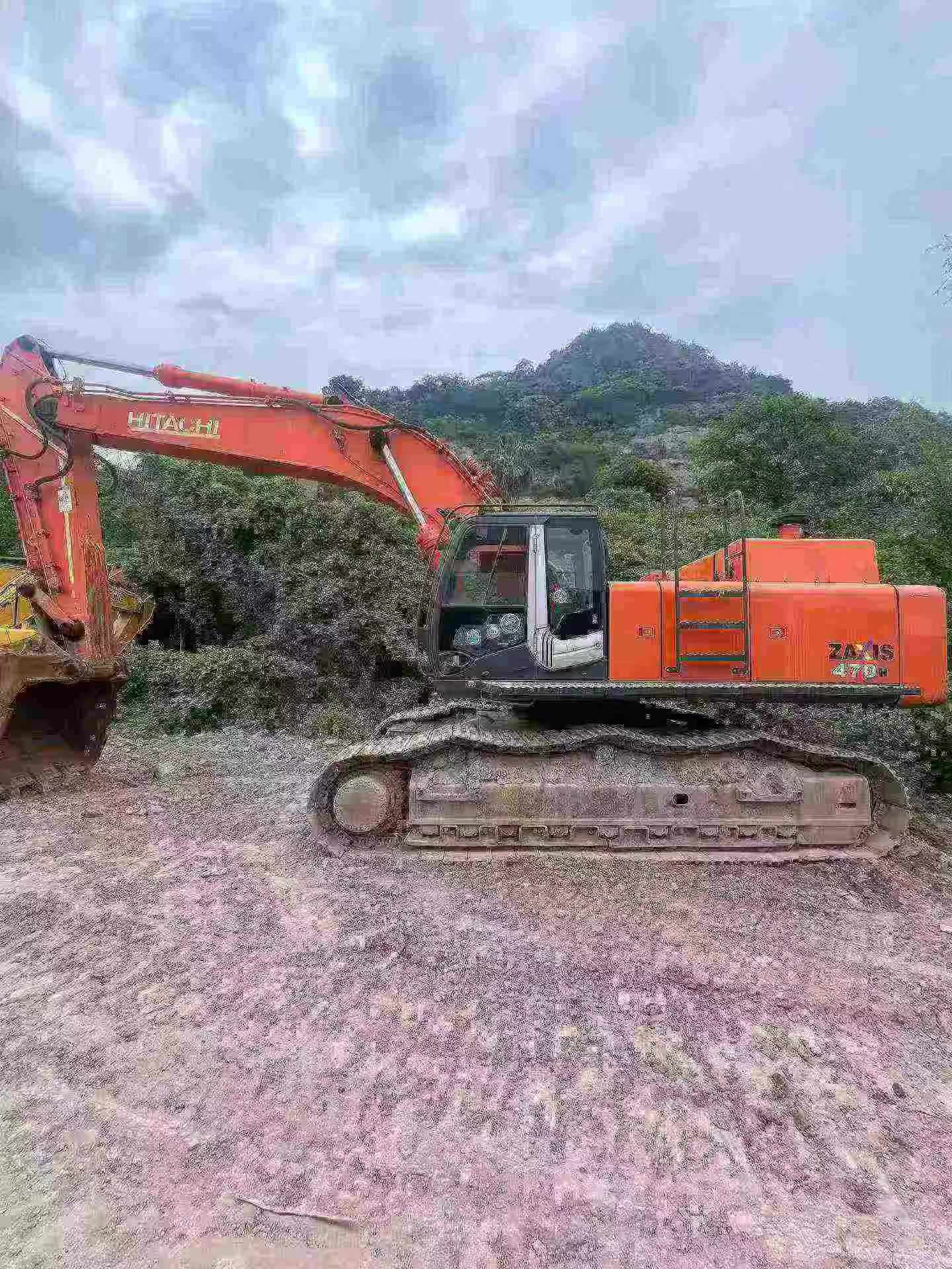 Buy Hitachi ZX470 Used Excavator / 2