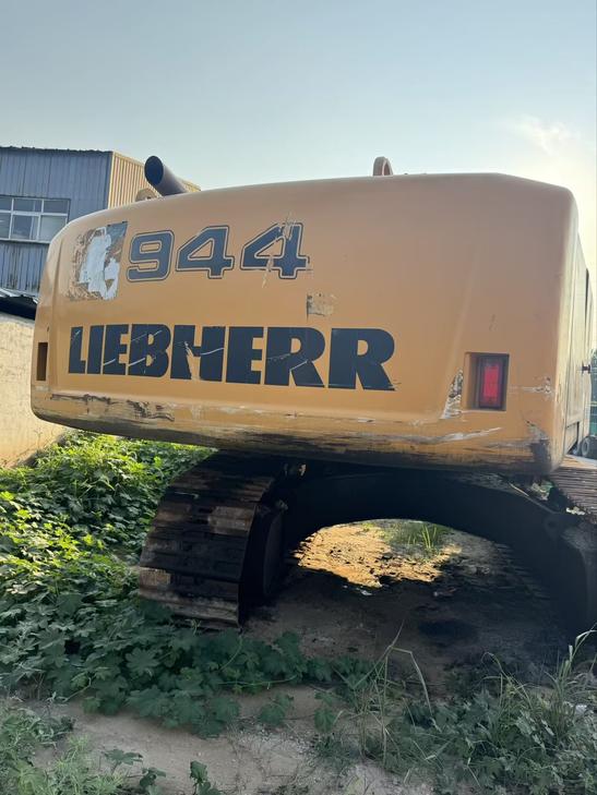 Buy Liebherr R944B Used Excavator / 1
