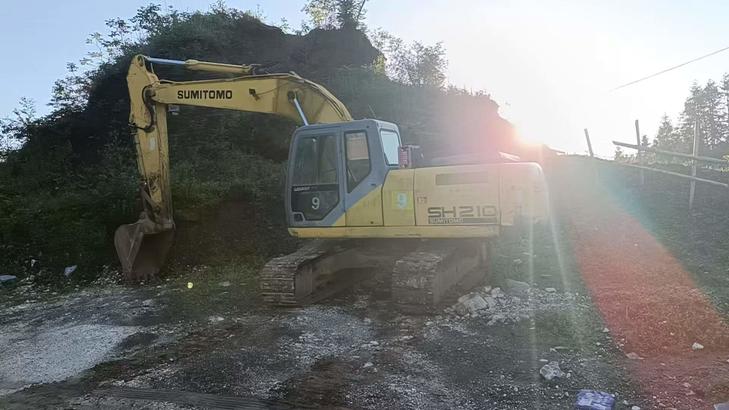 Buy Sumitomo SH210-5 Used Excavator / 1