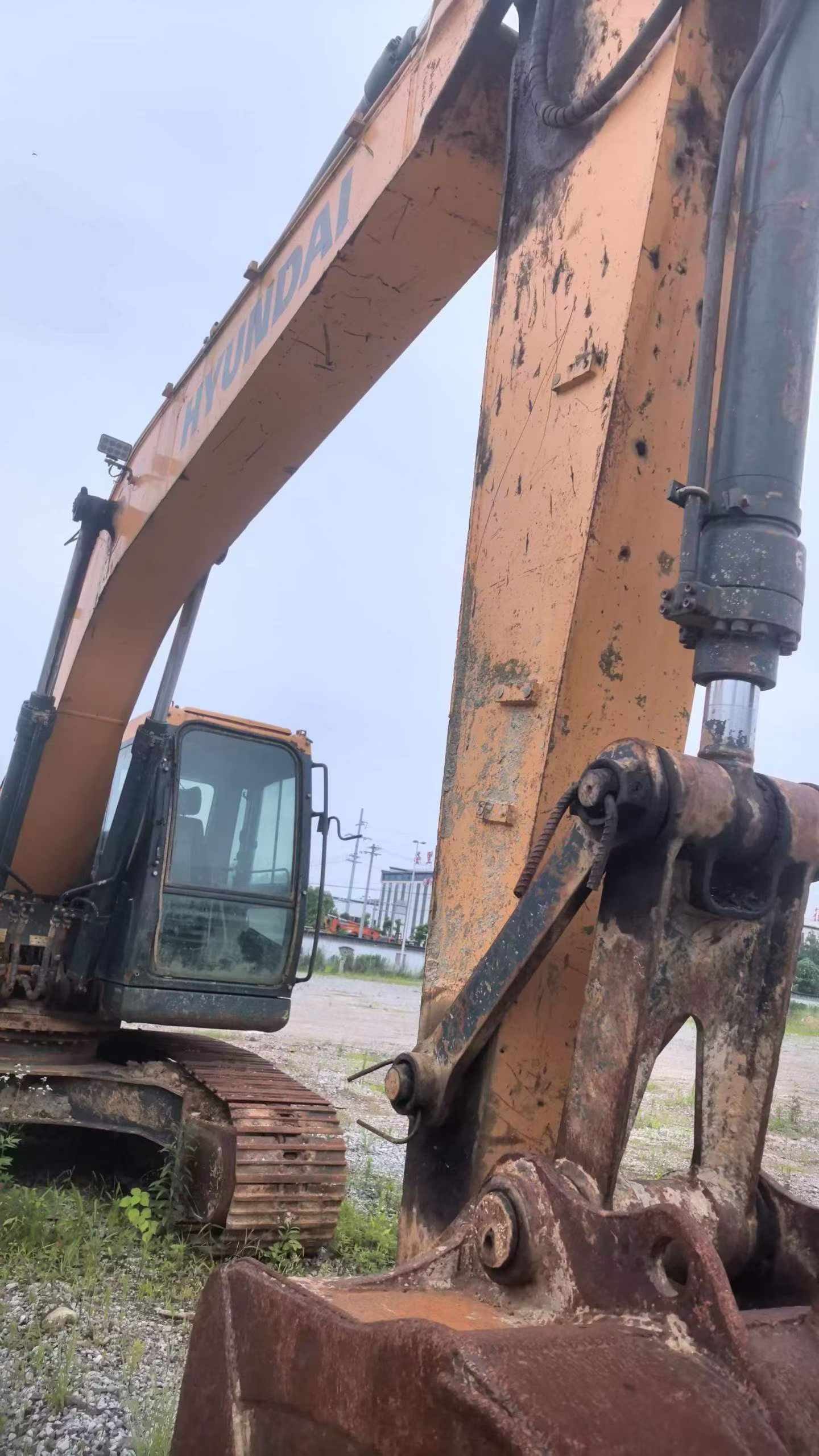 Buy Hyundai R215-7 Used Excavator / 4