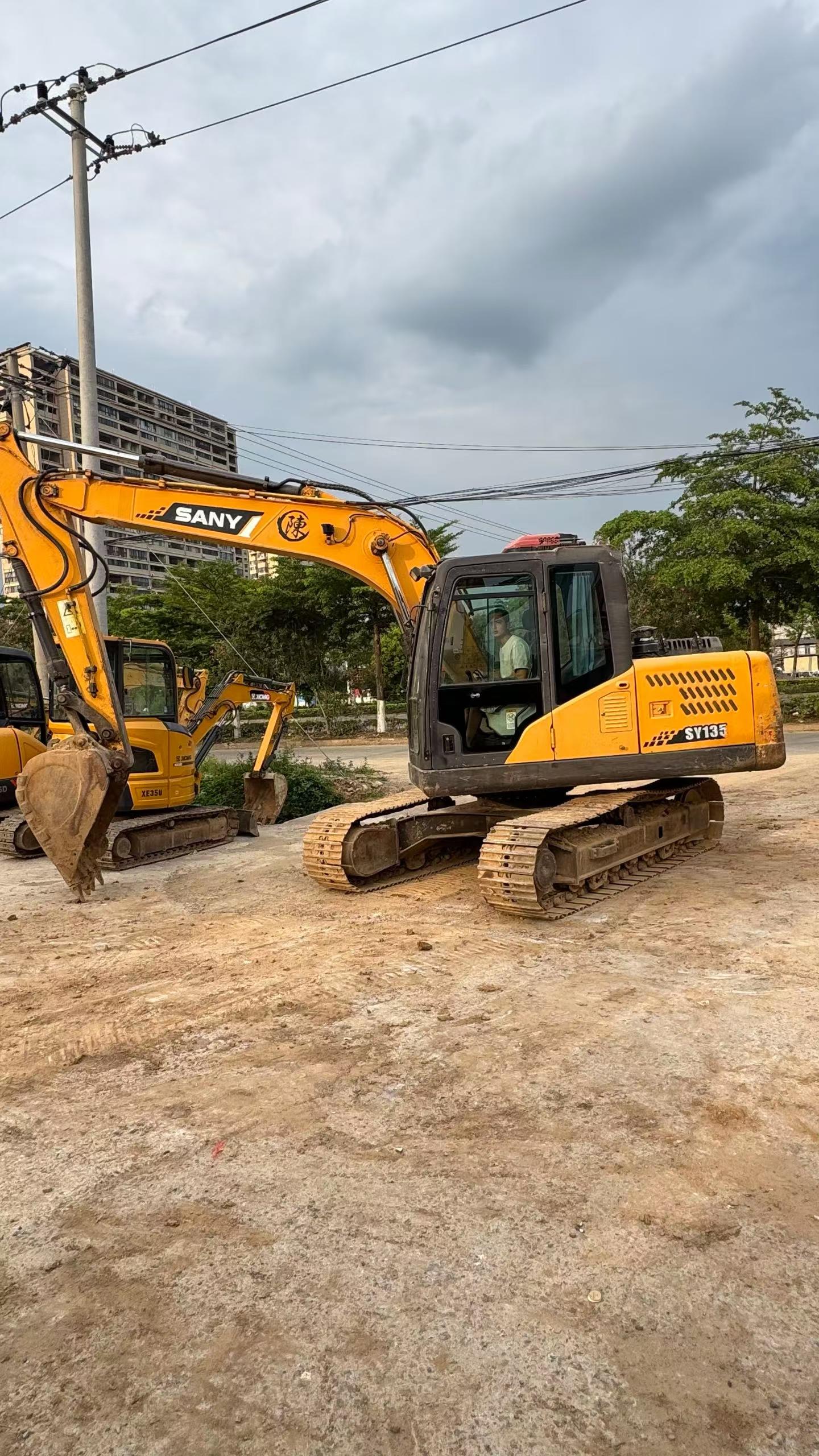 Buy Sany SY135-8S Used Excavator / 2