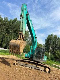 Buy Kobelco SK210 Used Excavator / 2 Buy Kobelco SK210 Used Excavator / 2