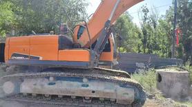 Buy Doosan DX230LC Used Excavator / 4 Buy Doosan DX230LC Used Excavator / 4