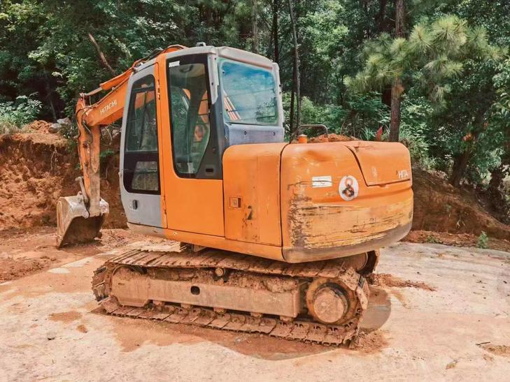 Buy Hitachi EX70 Used Excavator / 1