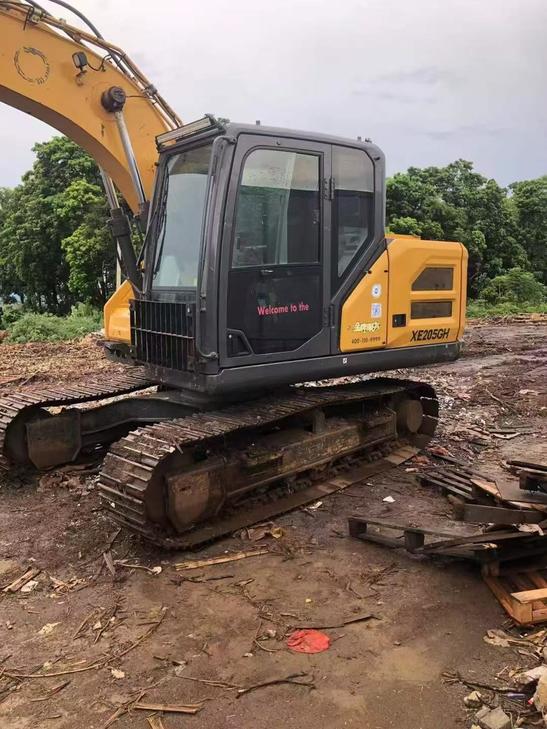 Buy XCMG XE135B Used Excavator / 1