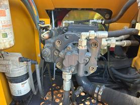 Buy XCMG XE135B Used Excavator / 4 Buy XCMG XE135B Used Excavator / 4