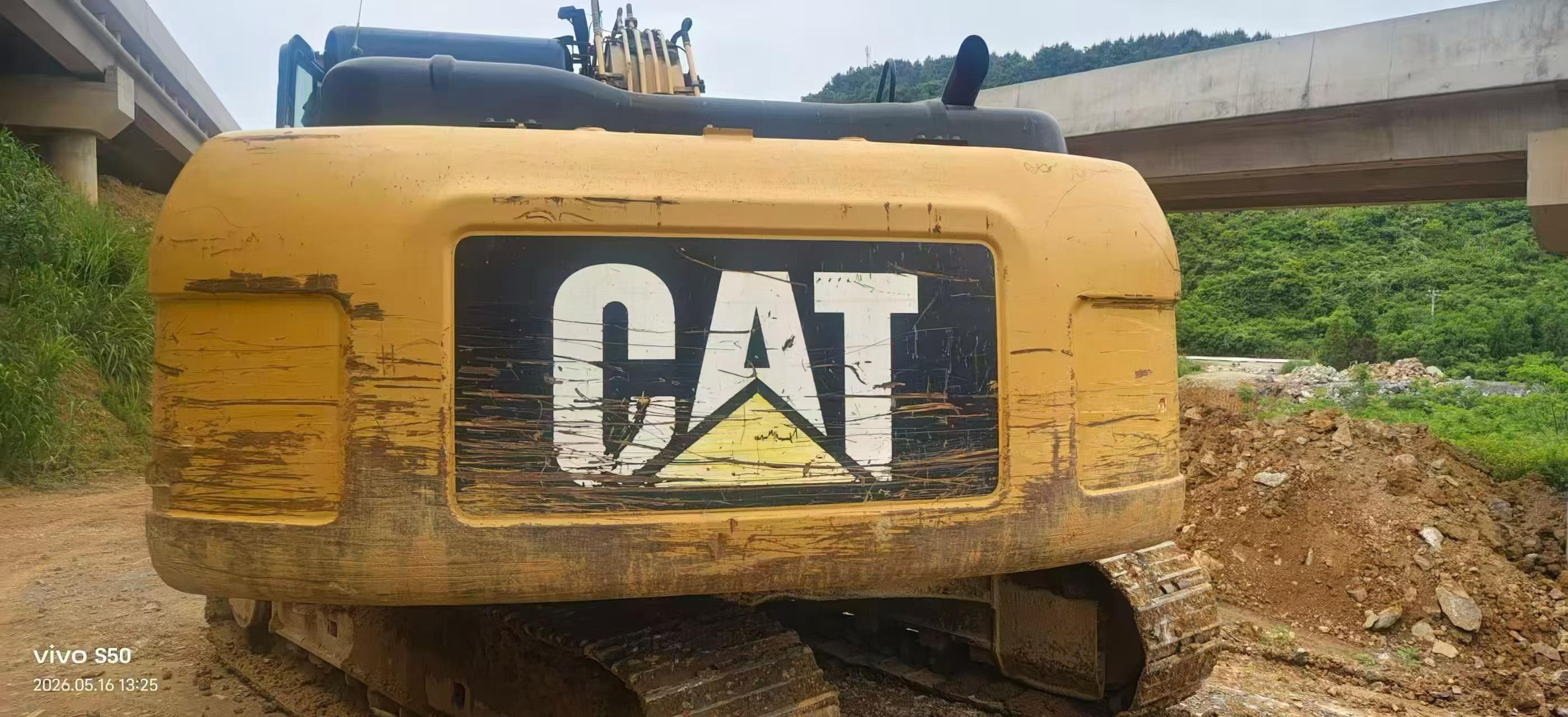 Buy Caterpillar 323 Used Excavator / 2