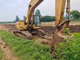 Buy Komatsu PC200-7 Used Excavator / 2 Buy Komatsu PC200-7 Used Excavator / 2