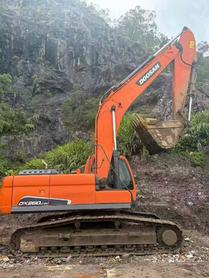 Buy Doosan DX260LC Used Excavator / 8 Buy Doosan DX260LC Used Excavator / 8